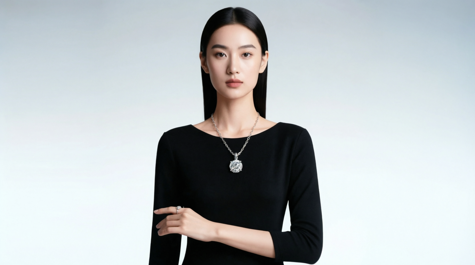 AI 生成的模特佩戴项链效果图